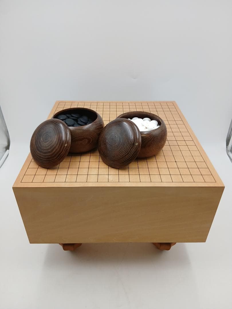 生駒碁盤 ＋ はまぐり碁石　セット　厚み18㎝　囲碁 囲碁セット 新桂10号折碁盤セット(蛤碁石28号・木製碁笥欅特大) | 折