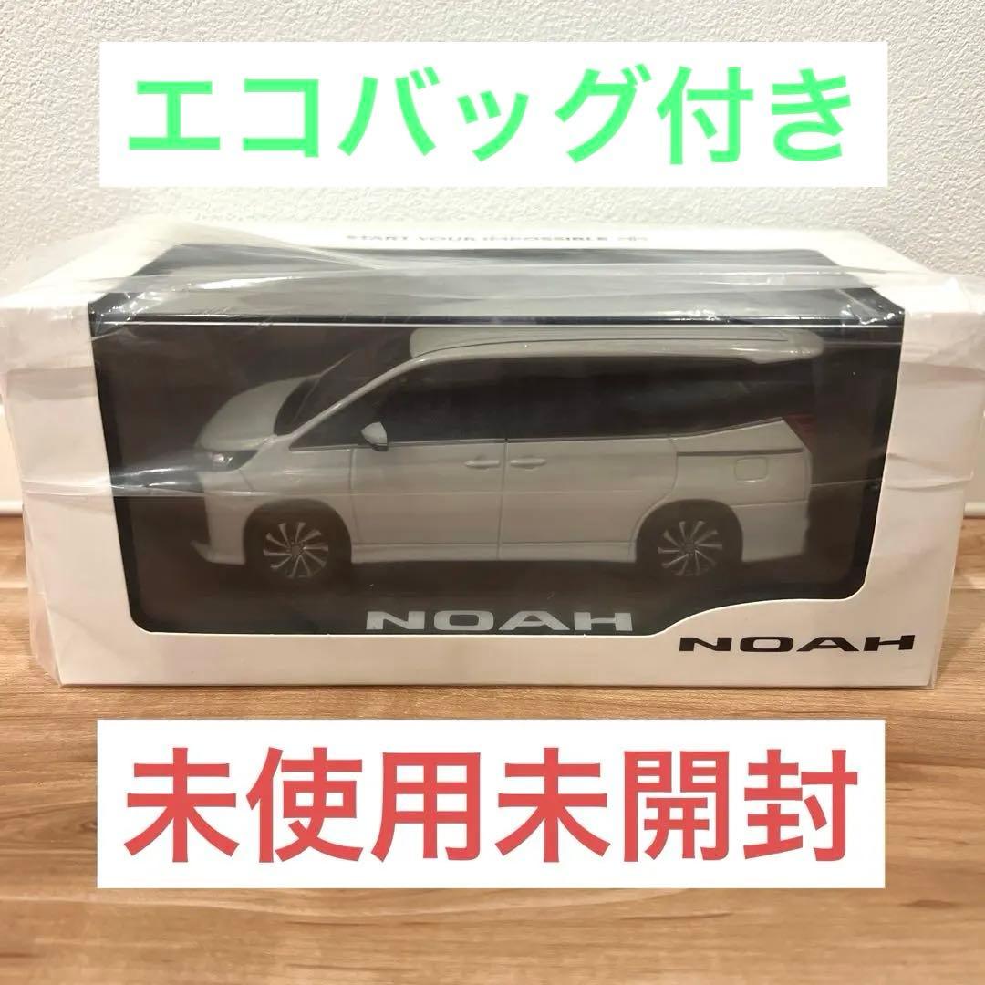 トヨタ　ノア　カラーサンプル　ミニカー ホワイトパールクリスタルシャイン