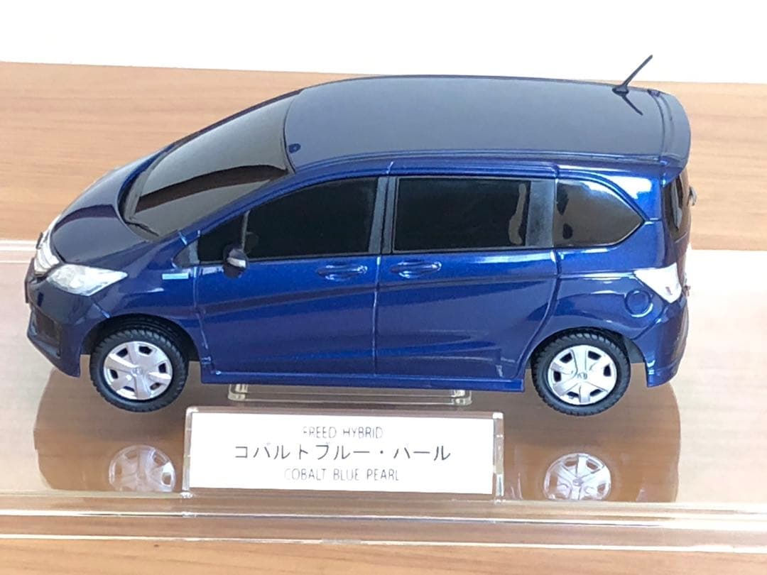 ホンダ フリード ハイブリッド カラーサンプル ミニカー - メルカリ