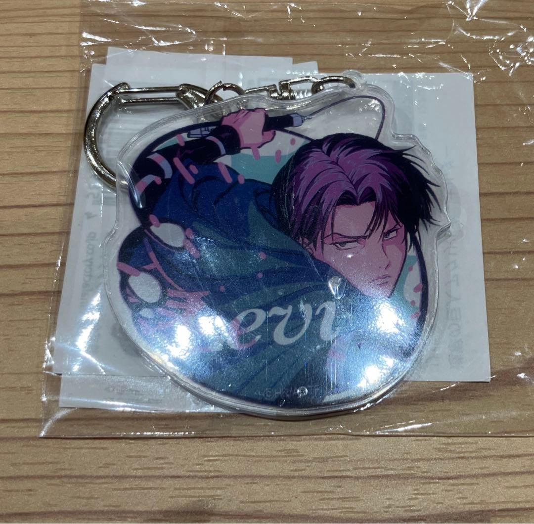 進撃の巨人 リヴァイ アクリルキーホルダー LUNA FACTORY - メルカリ