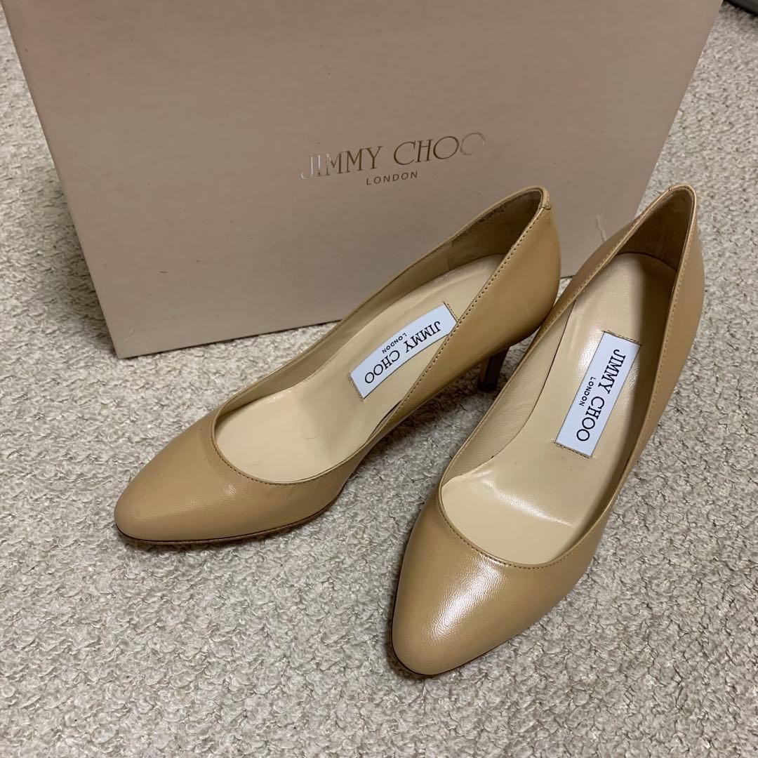 新品】ジミーチュウ ベージュパンプス - メルカリ