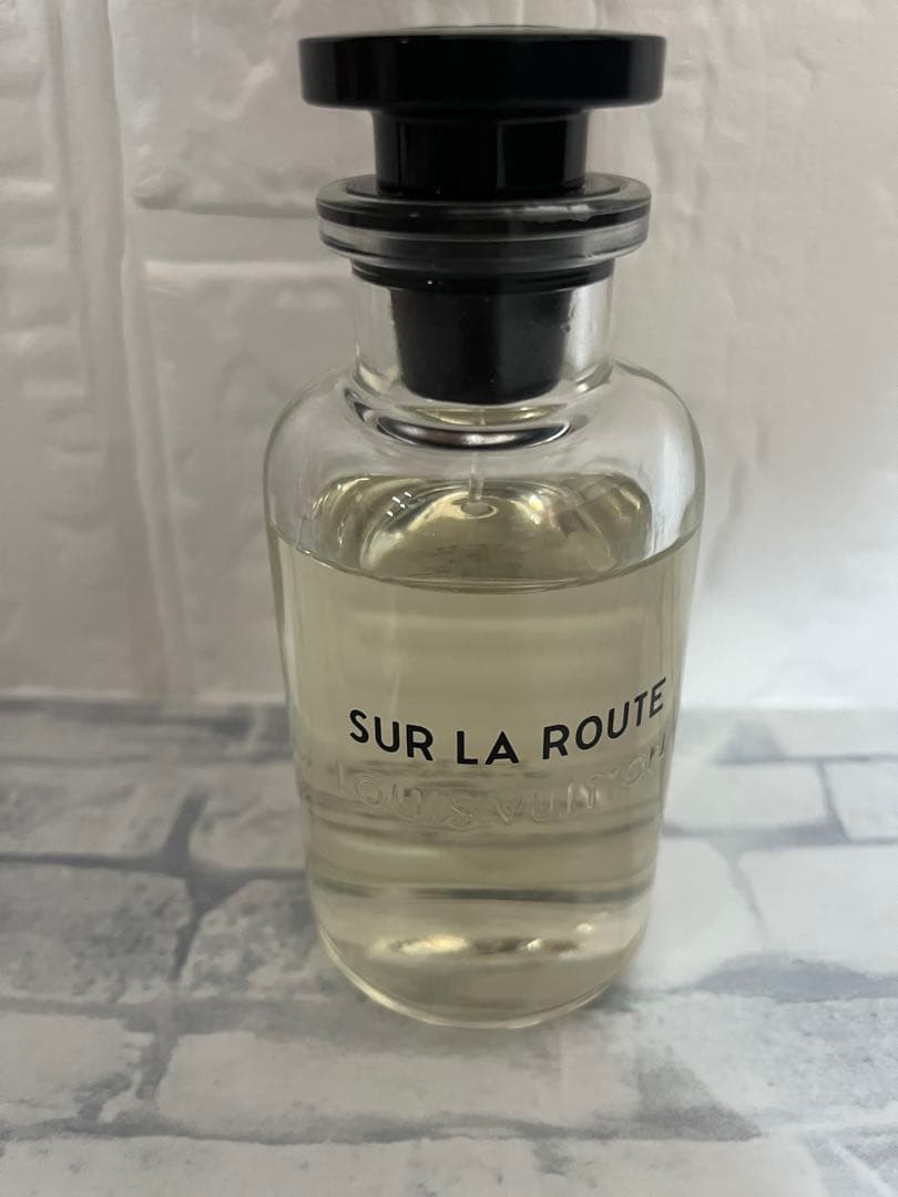 ルイ・ヴィトン スール・ラ・ルート オードゥ パルファン 100mL スール ラ ルート｜イタリアの太陽に愛されながら〝香りのヒッチハイク