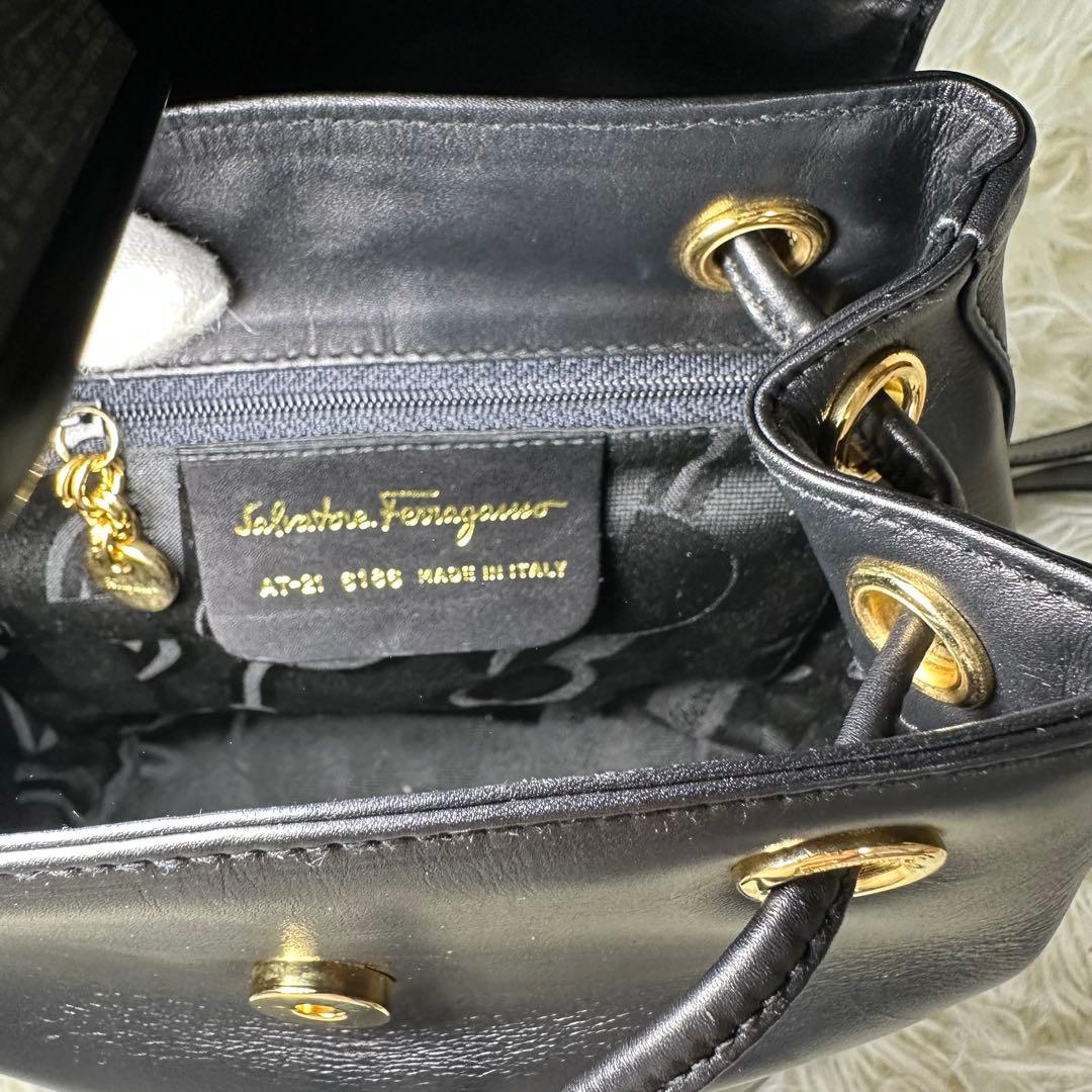 o^) 専用Ferragamoフェラガモ ミニリュック バック オールレザー