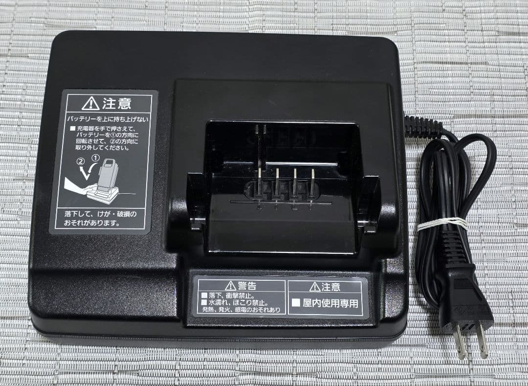 Panasonic　パナソニック 充電器　NKJ073Z