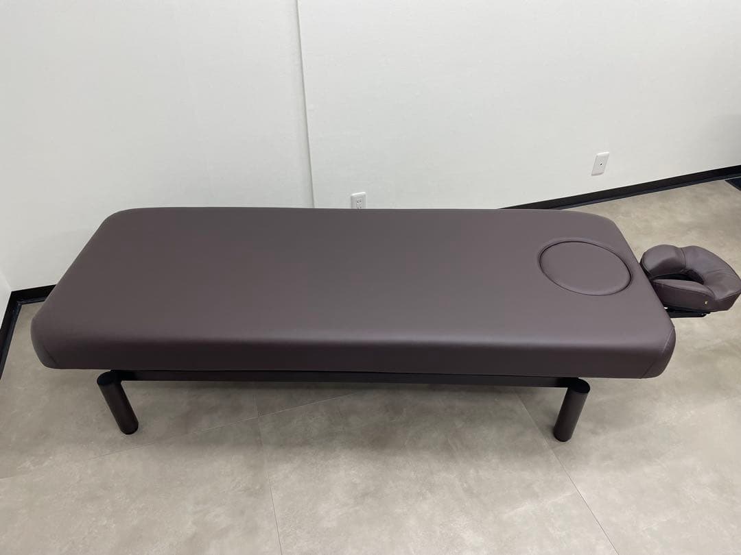 【極美品】昇降式電動ベッド 低反発 幅70cm エステ 整体 ブラウン