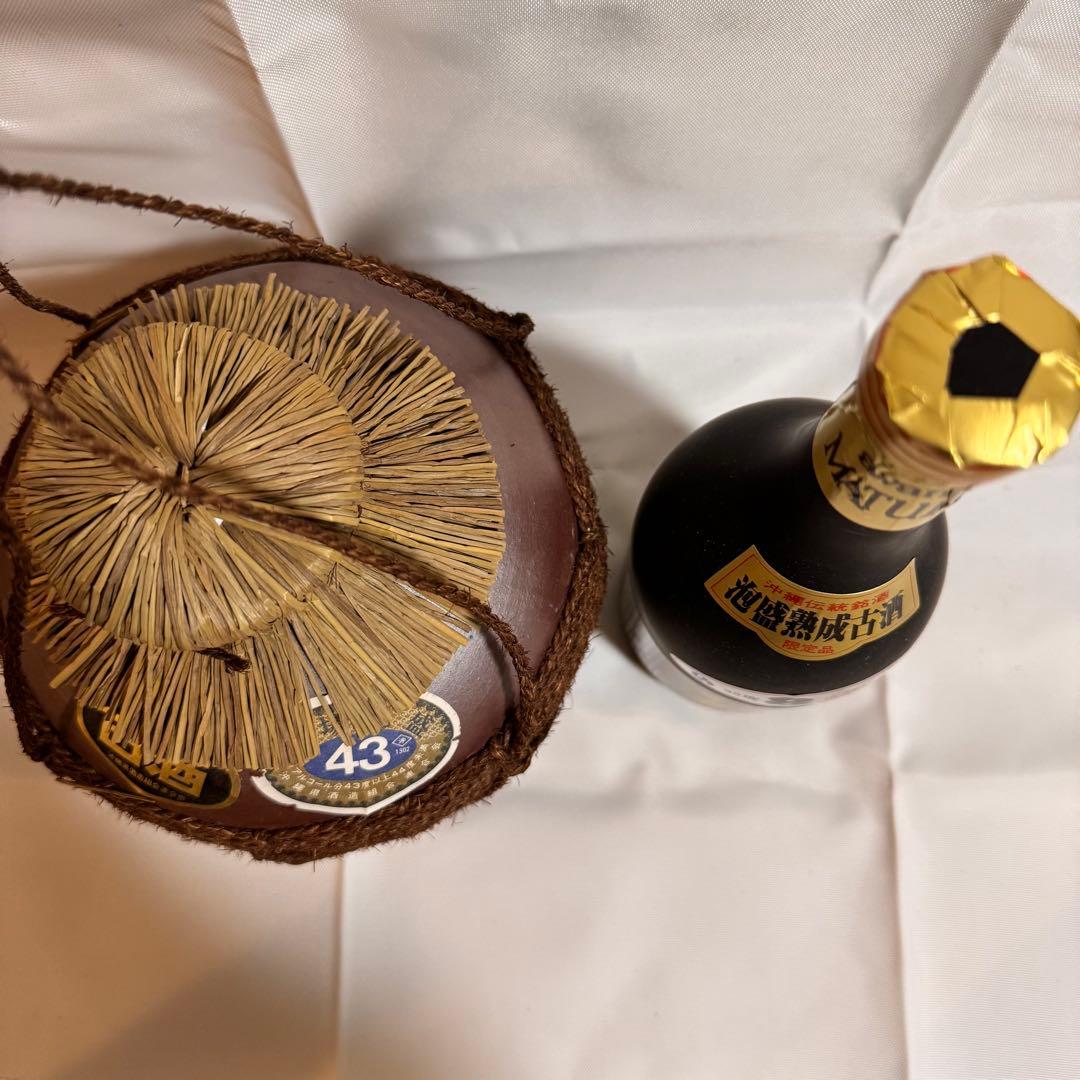 泡盛セット 瑞泉 43度 縄巻陶器壺1800ml 30年以上寝かせた古酒松藤
