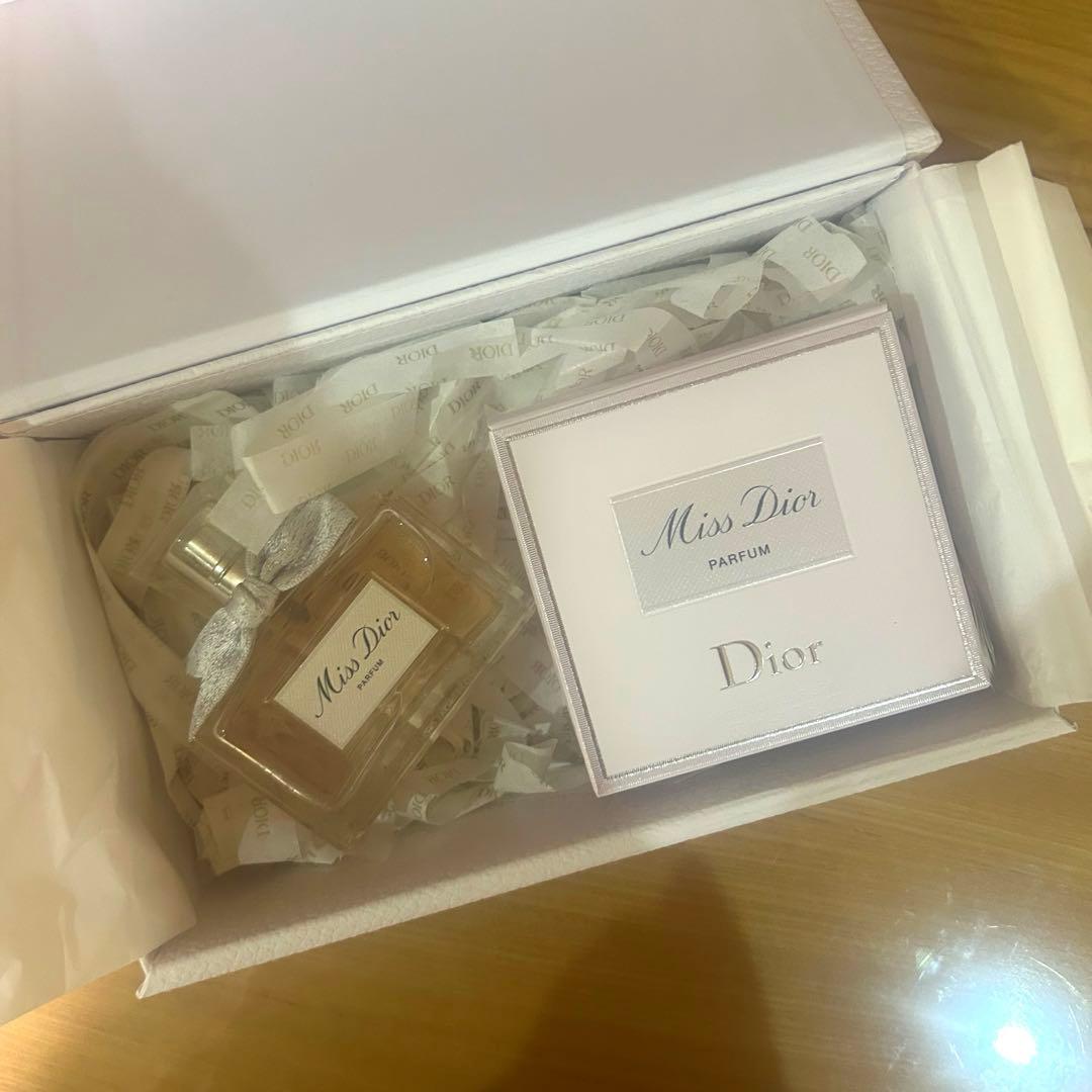 Miss Dior Parfum ギフトボックス付き