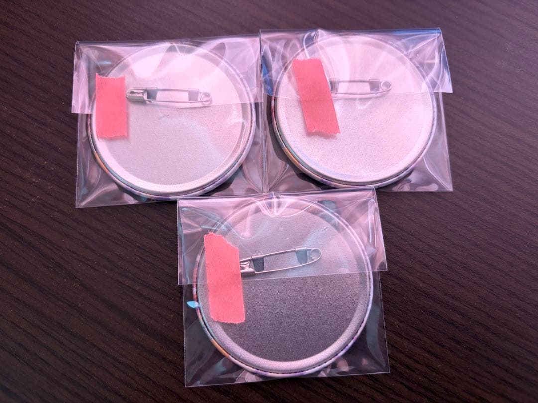 プロセカ 缶バッジ 東雲絵名 金魚 8b - メルカリ