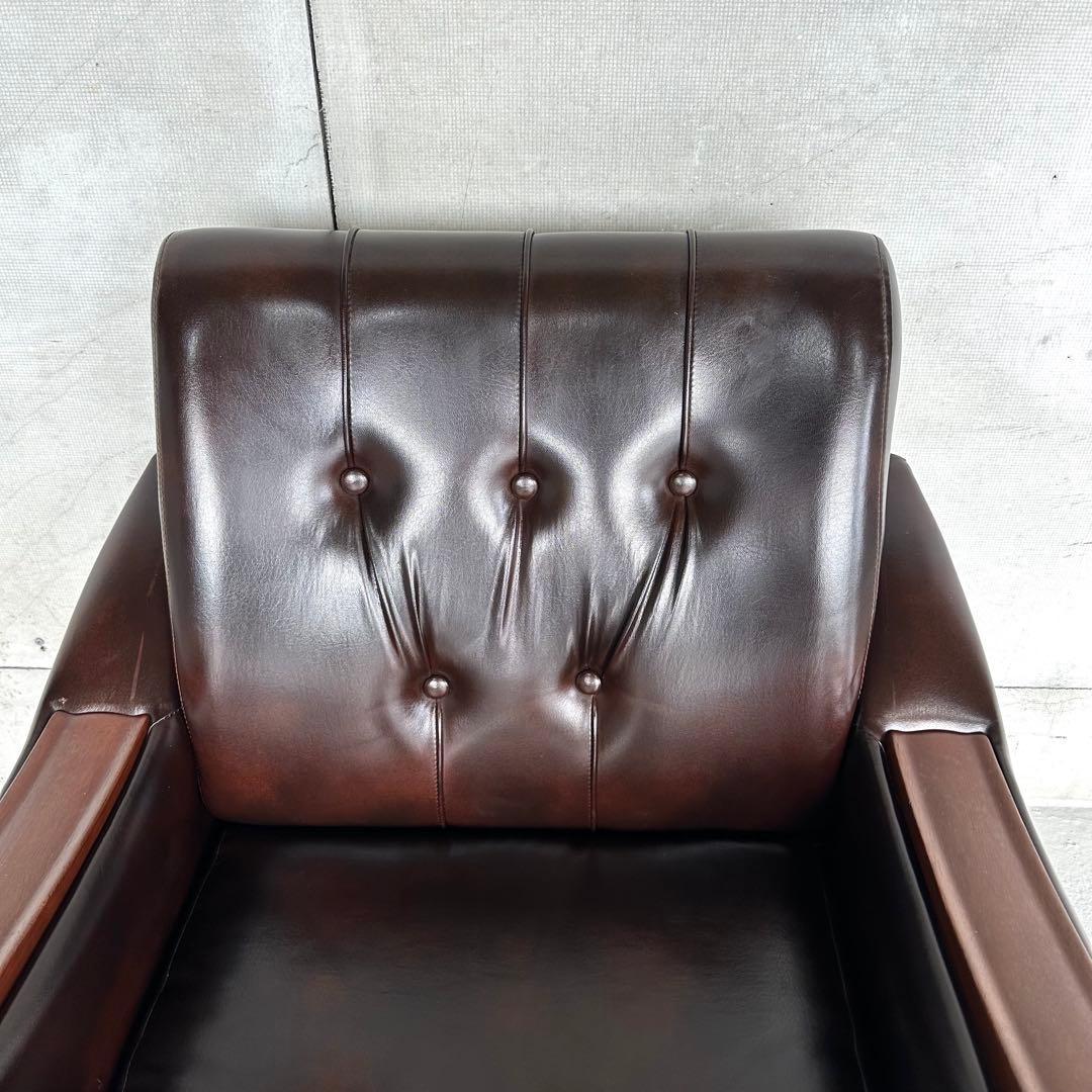 ✦昭和レトロ✦ミッドセンチュリー ラウンジチェア 合皮 × 無垢材装飾