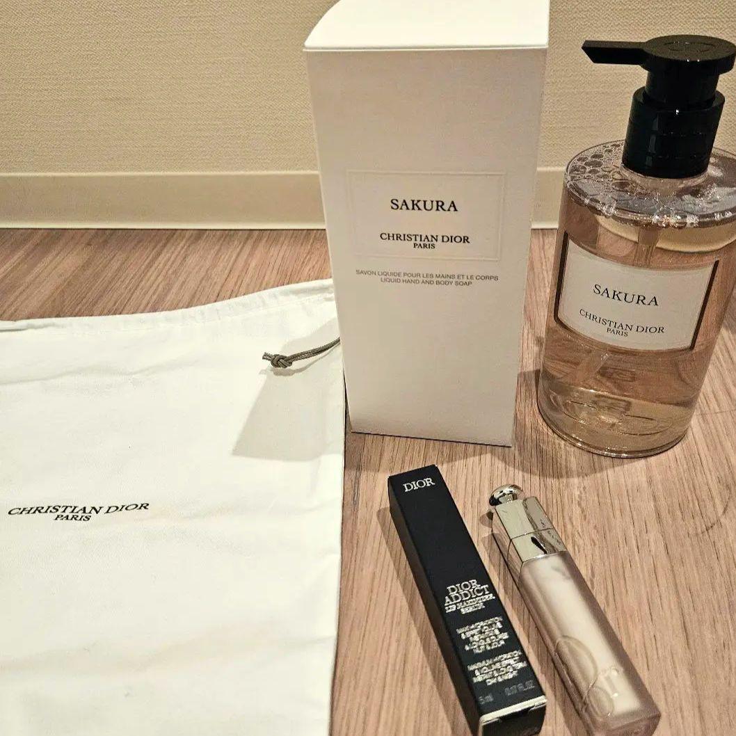 新品未開封☆Dior ボディソープ SAKURA&リップマキシマイザー クリア