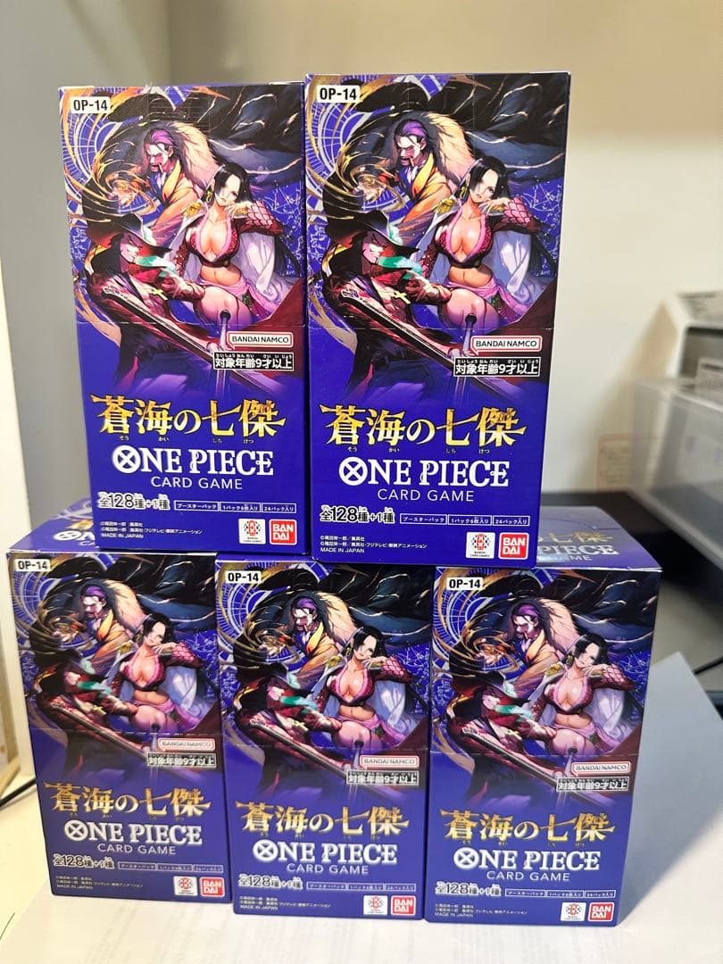 ワンピースカードゲーム 蒼海の七賢 5BOXセット 新品 未開封テープ付き。