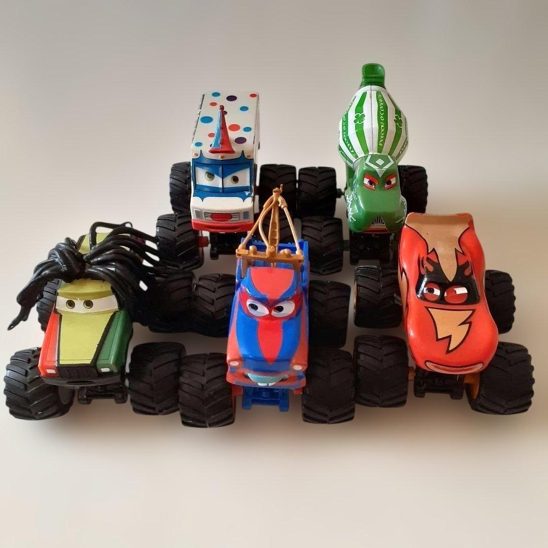 USAディズニーストアー　モンスタートラック5台セット