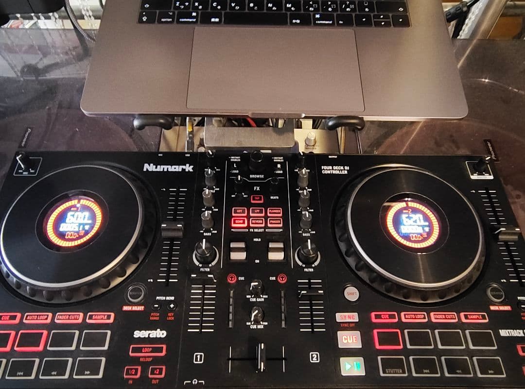 DJコントローラー Numark MIXTRACK PLATINUM FX L83908000000000-00-600x600.jpg