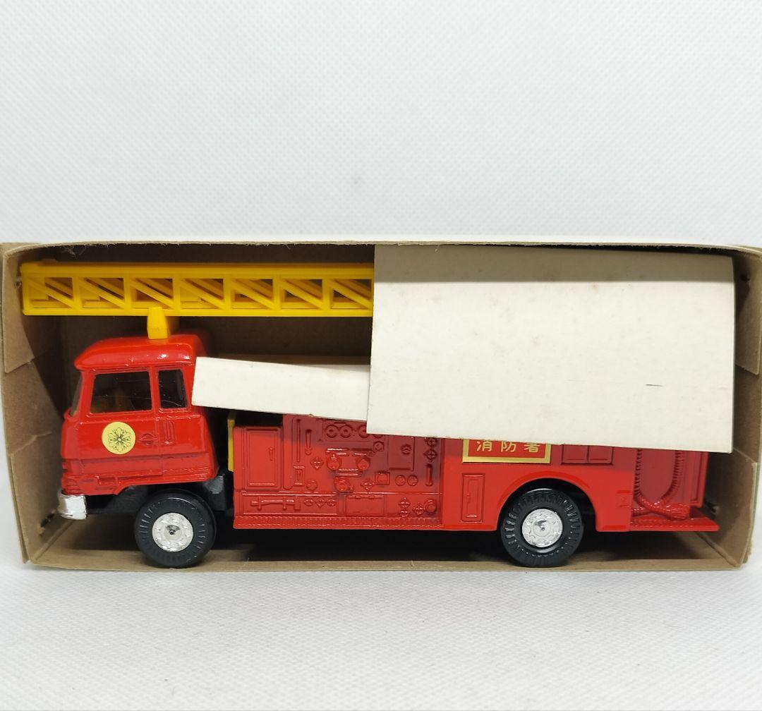 ダイヤペット1/40《いすゞ梯子消防車》ヨネザワ初期箱【未使用超美品