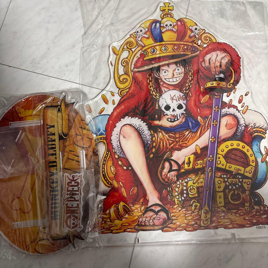 ワンピース　アクリルギガフィギュア　キング　ルフィ