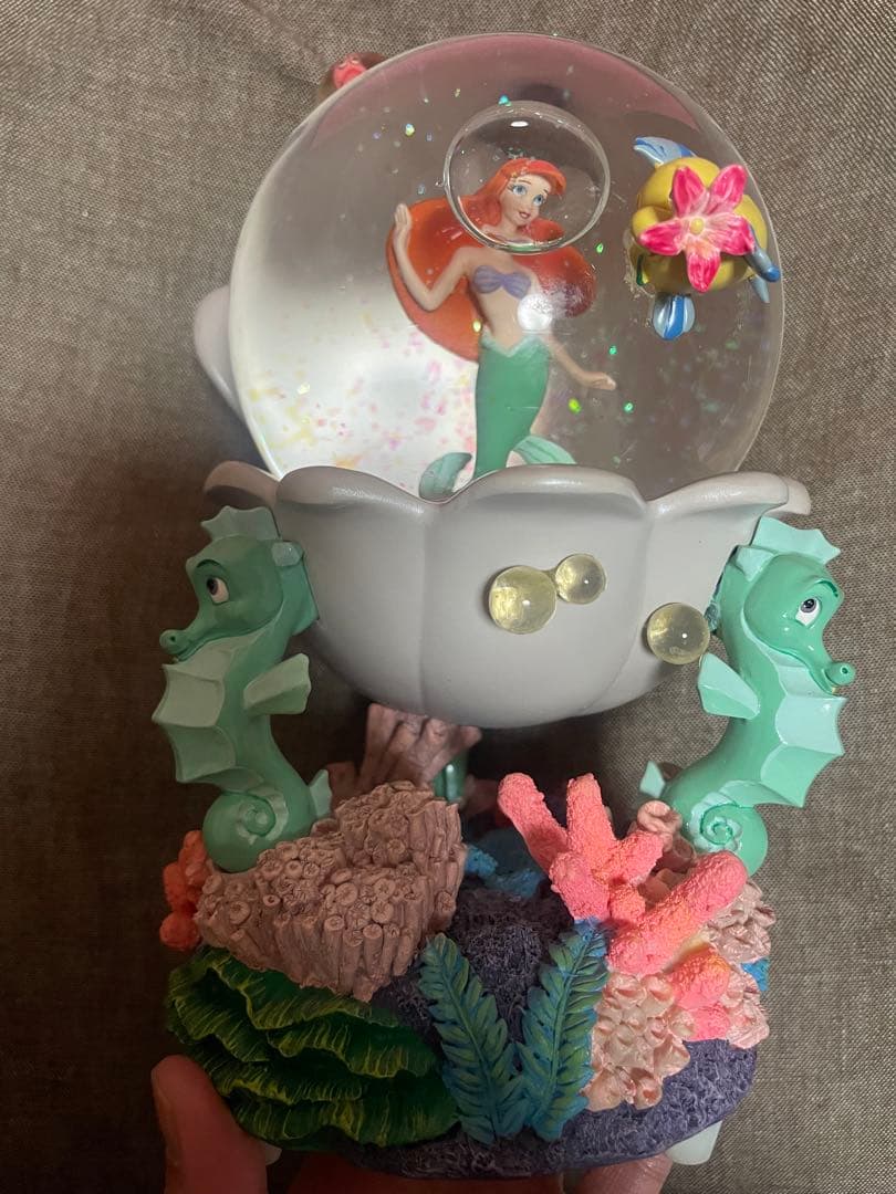 リトルマーメイド　オルゴール付きスノーグローブ　フィギュア