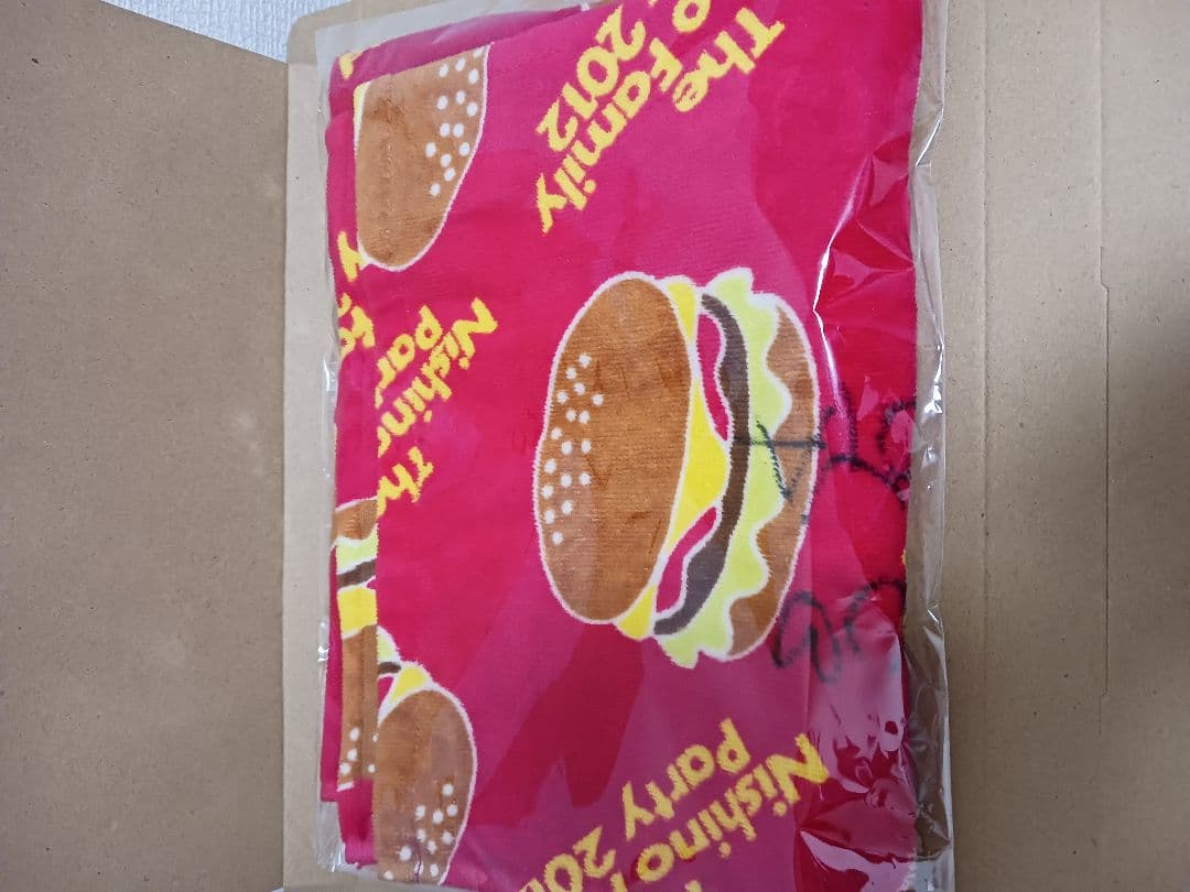 西野カナ Family Party 2012 オリジナルタオル 直筆サイン - メルカリ