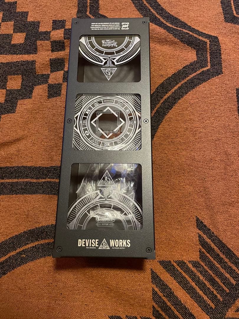 DEVISE WORKS X ANCAM 38灯のディスプレイボックス