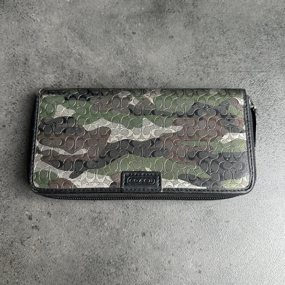 COACH ファティーグカモフラージュ柄　ラウンドジップ　長財布