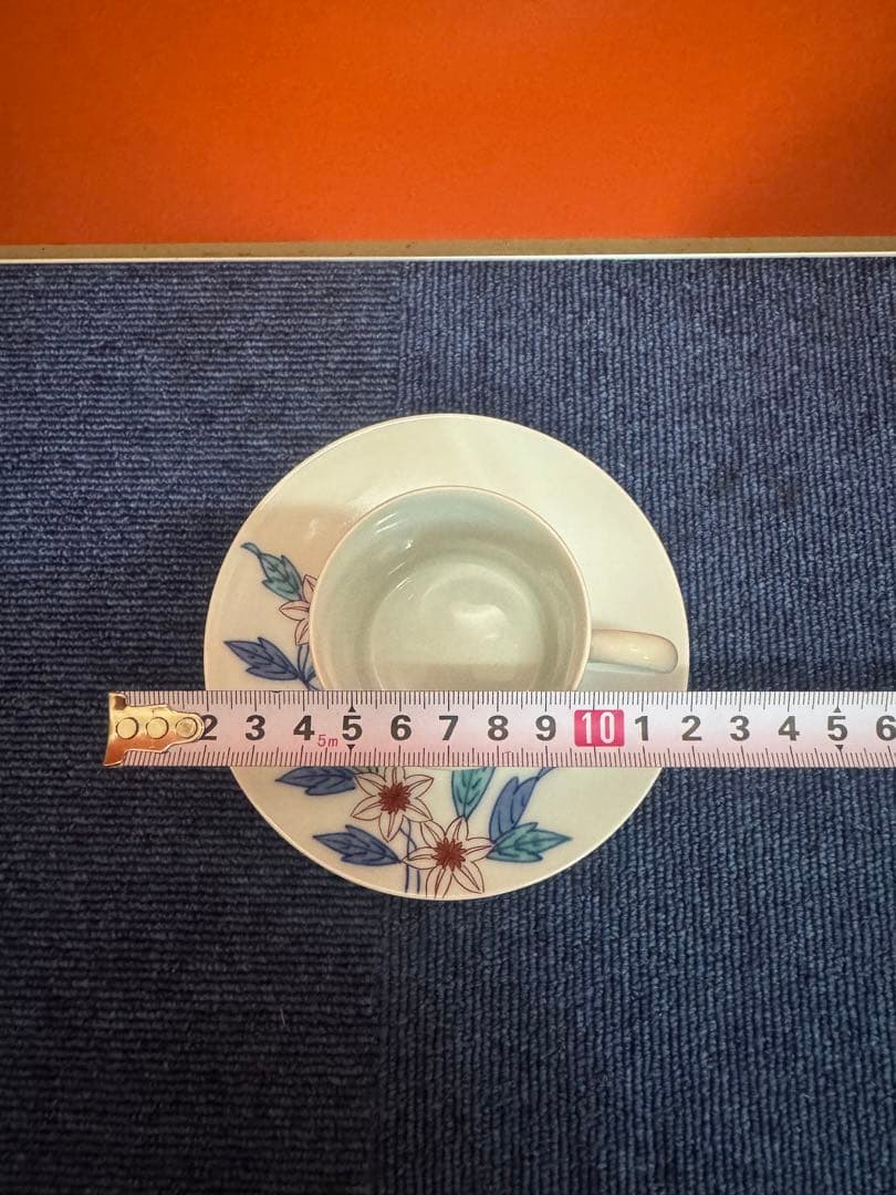 1856 人間国宝 十三代今泉今右衛門 錦鉄仙絵紅茶碗 - メルカリ