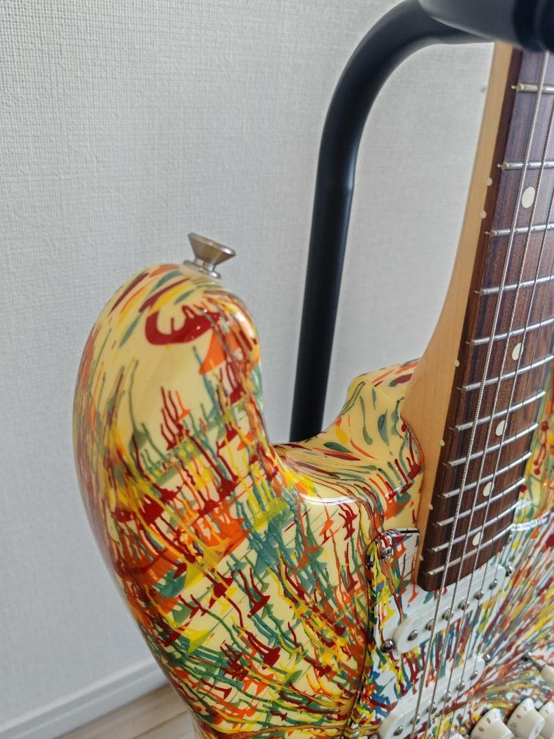 Fender Stratocaster HANABI 手描き 300のうちの1個 - メルカリ