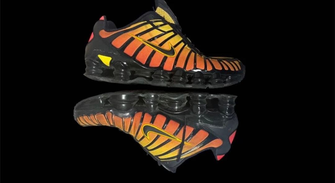 靴 NIKE SHOX TL BLACK UNIVERSI