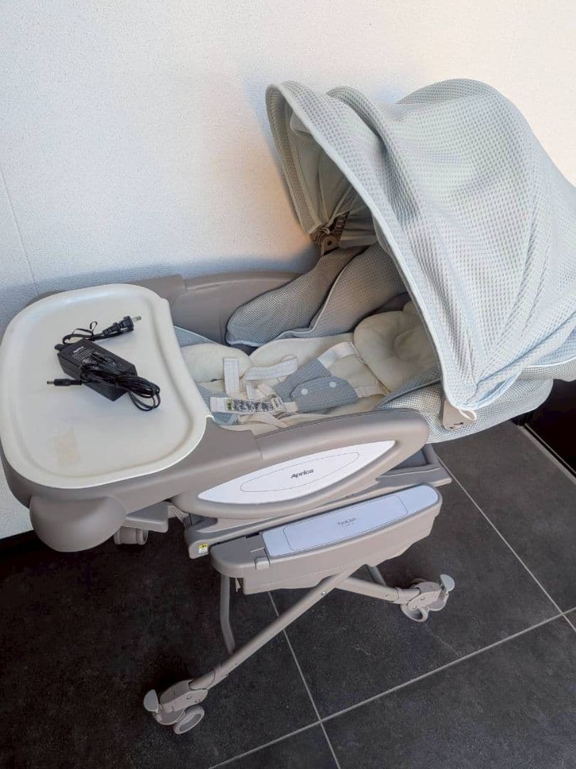 【美品】Aprica ユラリズム オートプレミアム アップリカ ユラリズム オート ライト（販売店限定モデル） | ベビーカー