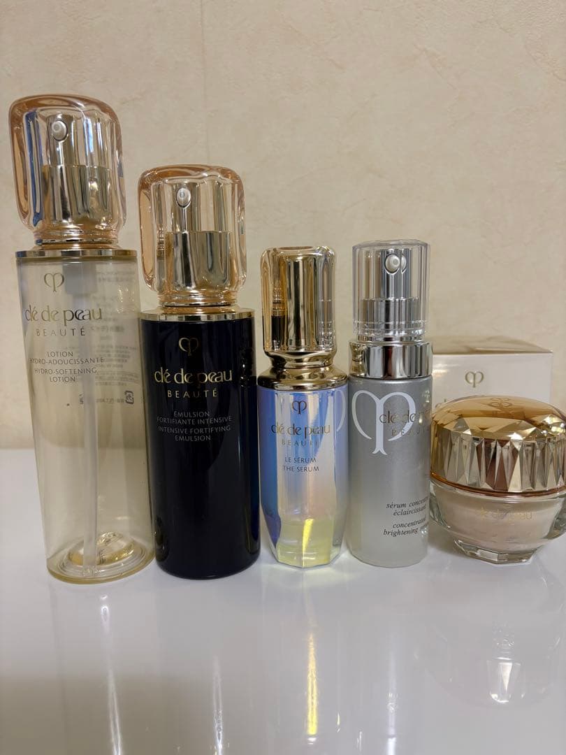 クレドポー ボーテ 空容器 5点 - メルカリ