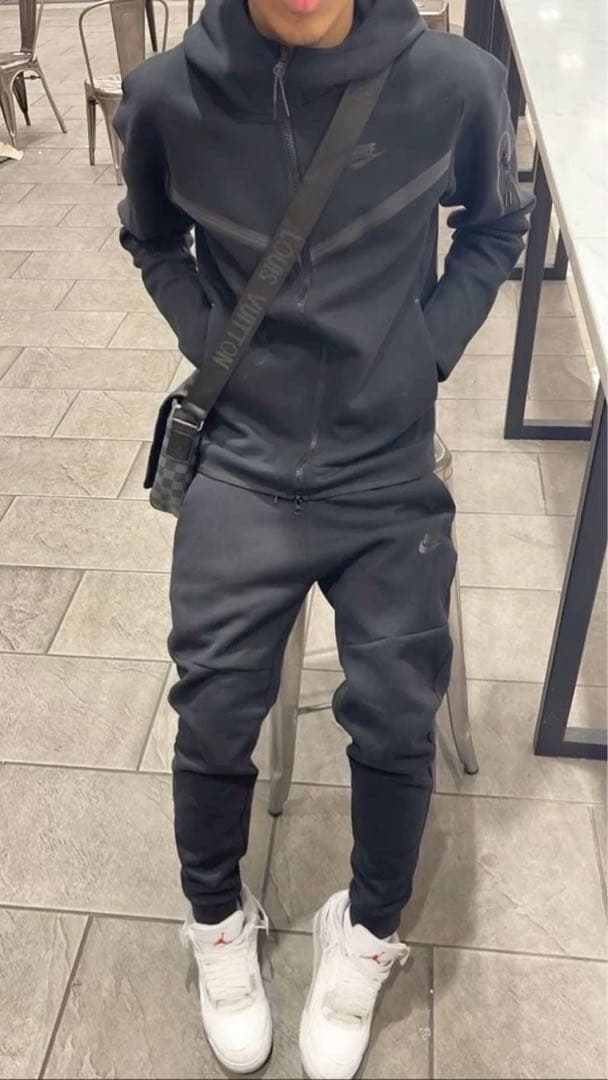 NIKE ナイキ テックフリース セットアップ黒パーカージョガーパンツ上下セット