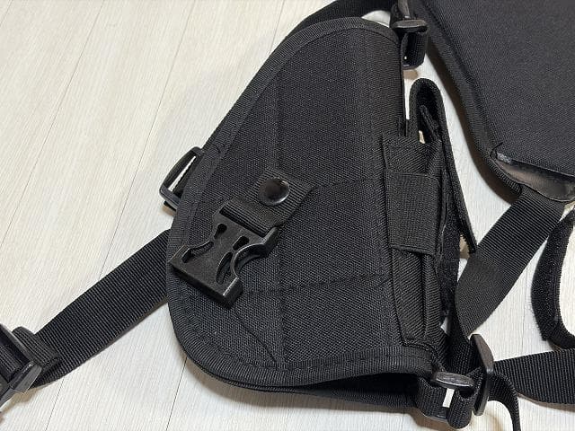 あ*き様 ジャンク扱い・10禁エアガンセット+ホルスター+ライフルケース