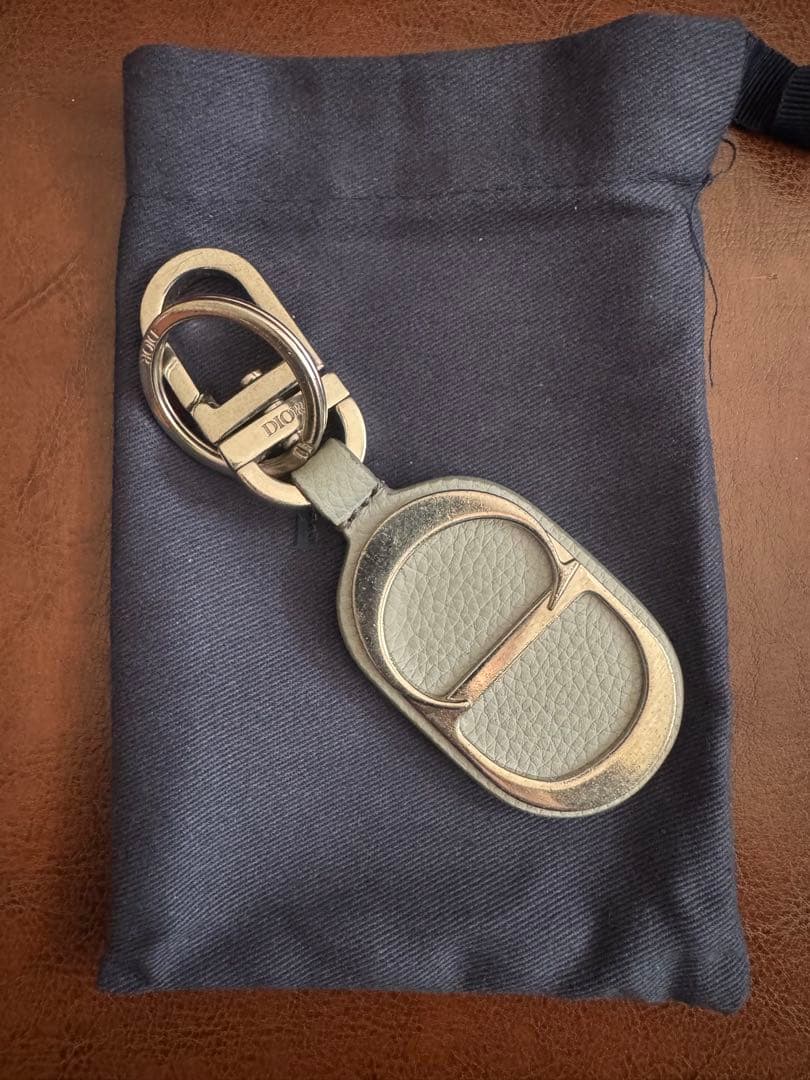 Dior グレー レザー キーホルダー Christian Dior（クリスチャン・ディオール） クリスチャン ディオール