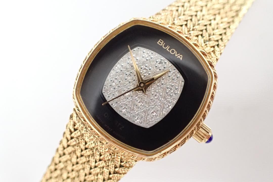 BULOVA ブローバ ゴールドカラー クオーツ 腕時計