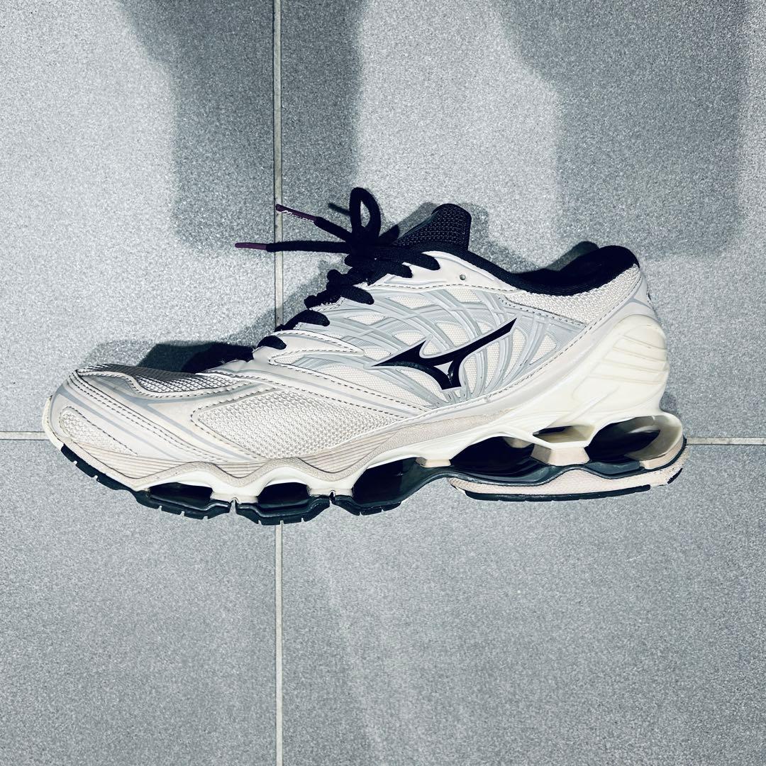 美品Mizuno Wave Prophecy ホワイト/グレー スニーカー