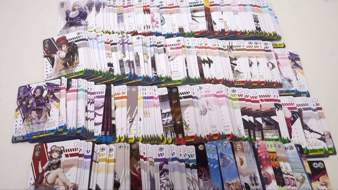 ヴァイスシュヴァルツ　勝利の女神　NIKKE RR以下　4コン