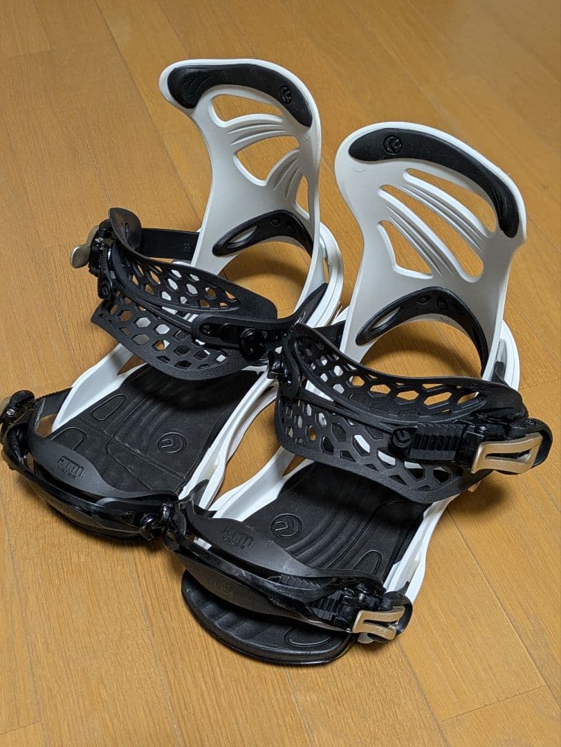 FLUX DSL ビンディング Mサイズ（ホワイト） 20-21 FLUX(フラックス)・DSL ディーエスエル [GRUN GREEN GRADATION