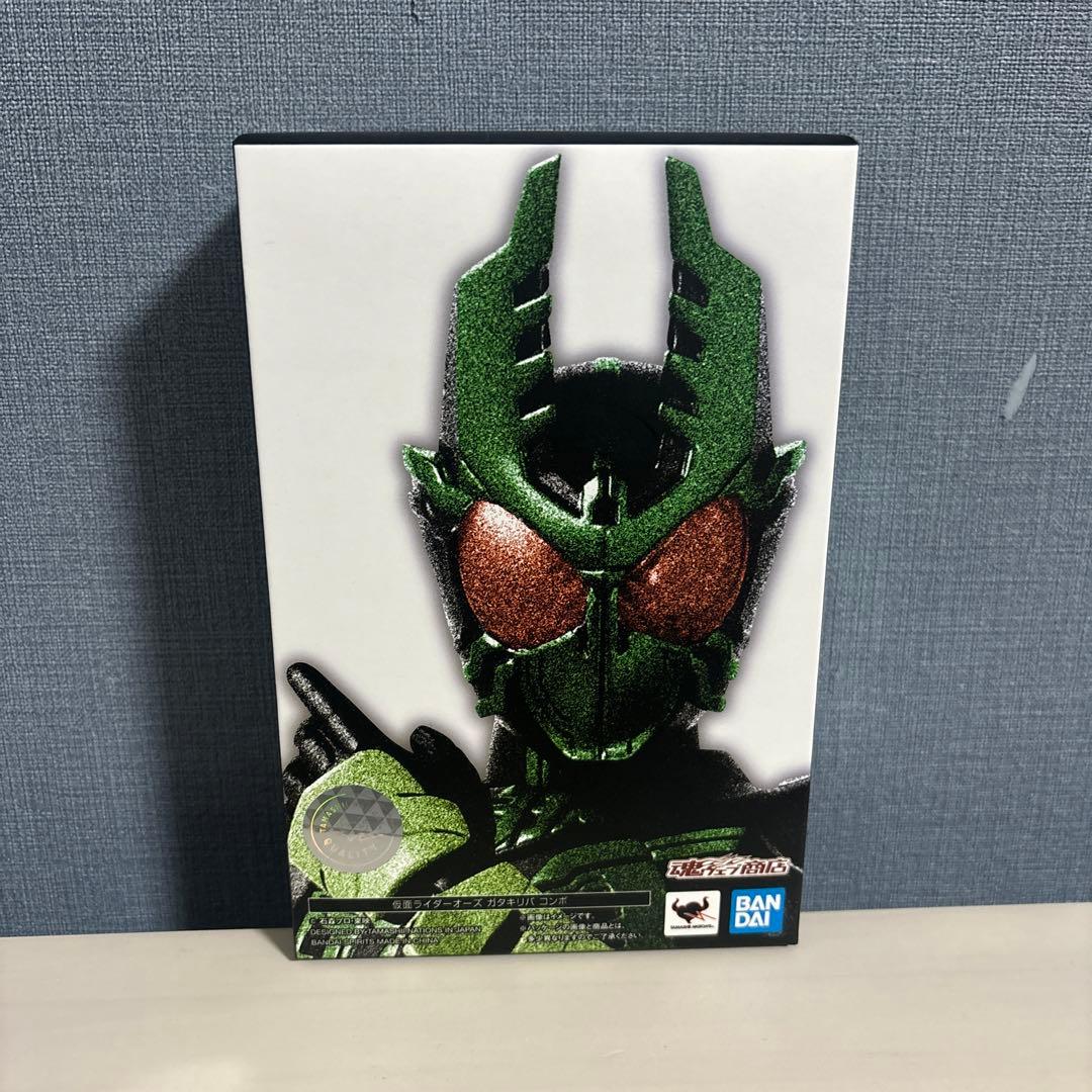 未開封　真骨頂　S.H.Figuarts 仮面ライダーオーズ　ガタキリバコンボ