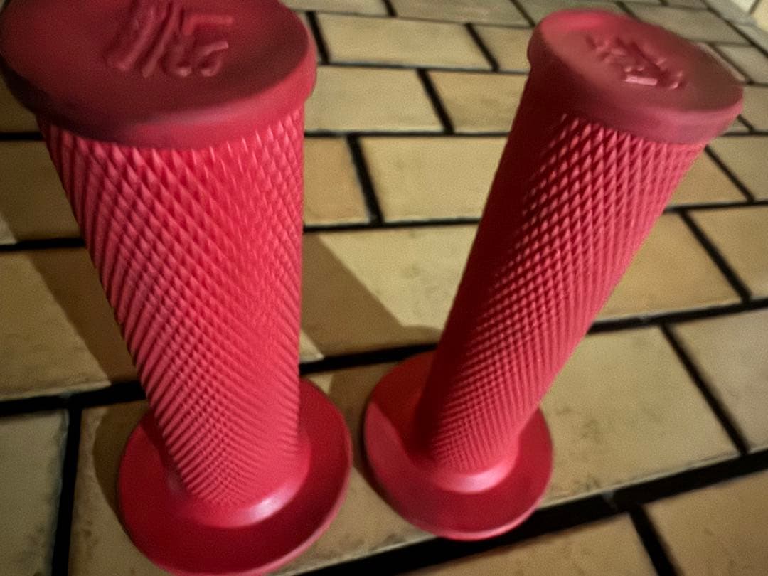 supreme ハンドルグリップ - メルカリ