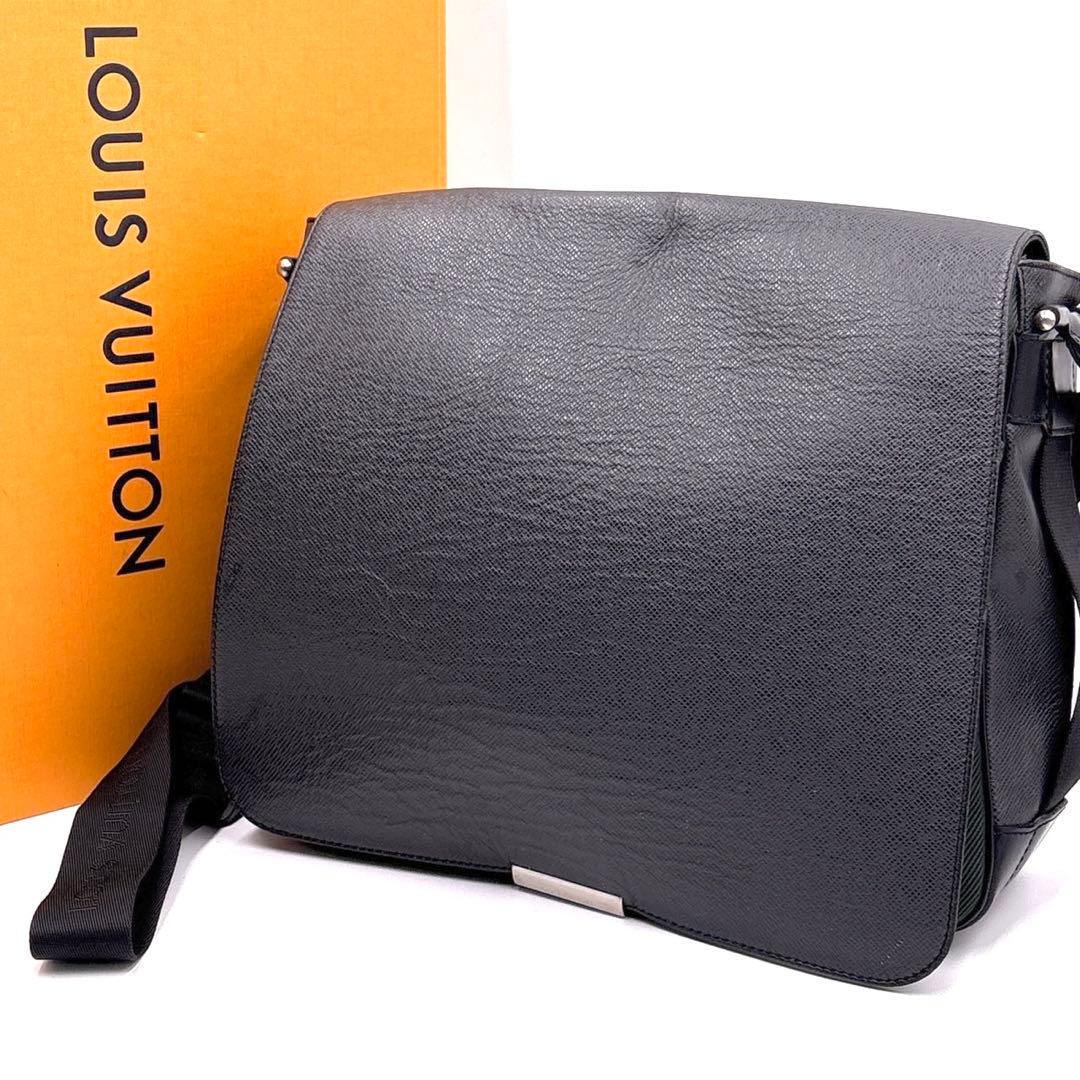 ルイヴィトン　タイガ ヴィクトール ショルダーバッグ 25080606