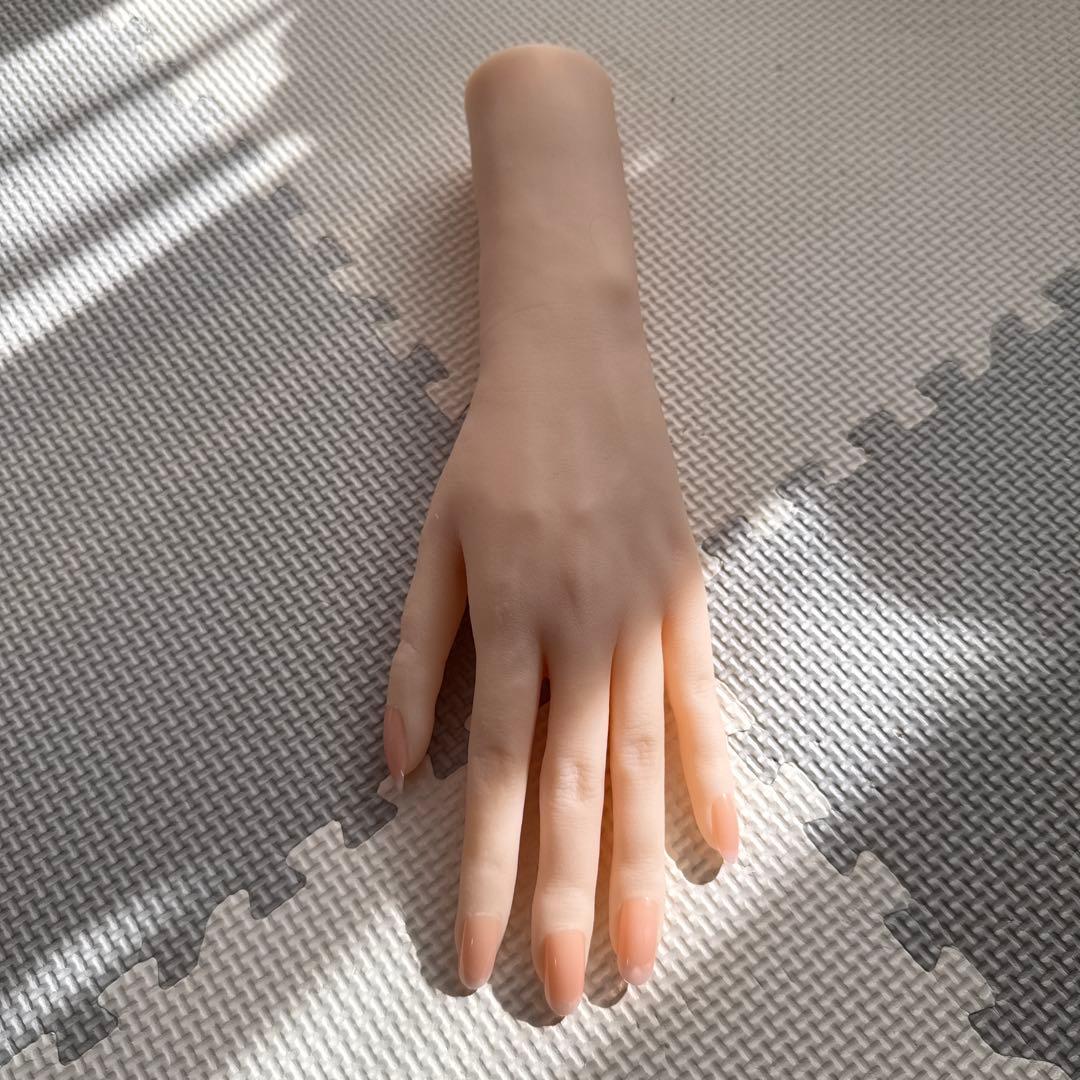 【新品】ネイルアート用手モデル 肌色骨折あり左手　指輪ブレスレット用モデル手