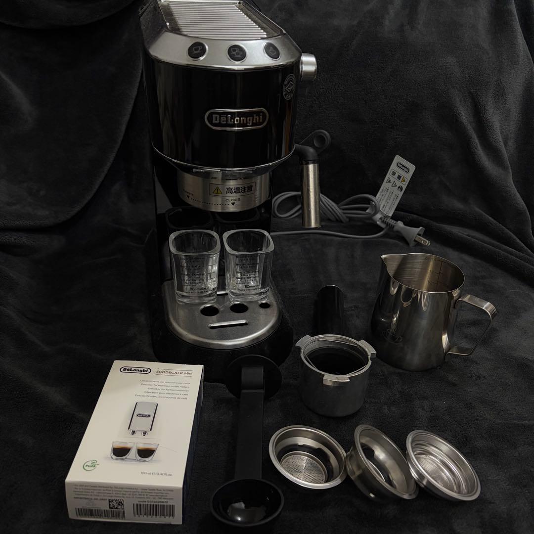 デロンギ EC680 エスプレッソマシン　カプチーノメーカー デディカ ブラック