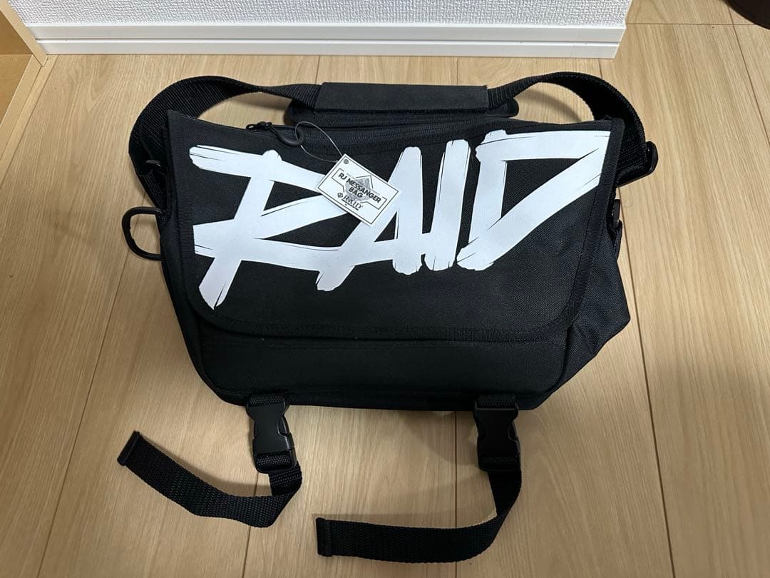 【新品未使用】レイドジャパン RAID JAPAN メッセンジャーバッグ レイドジャパン RJ メッセンジャーバッグ （BIG LOGO） : バック