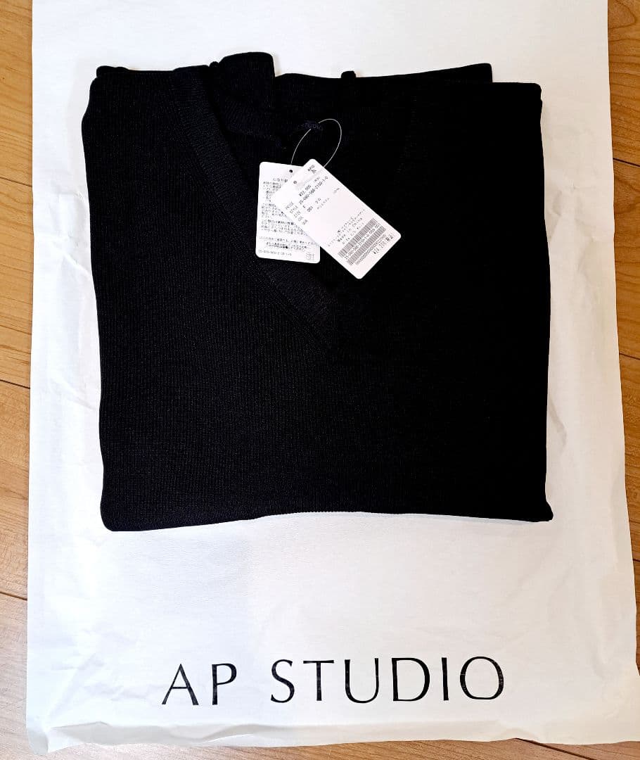 新品タグ付き！AP STUDIO ワイドVネックニット(ブラック) 25SS新作