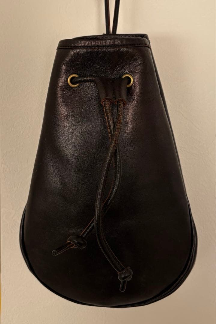 インセプション　ホースハイドレザーポーチ　黒　茶芯