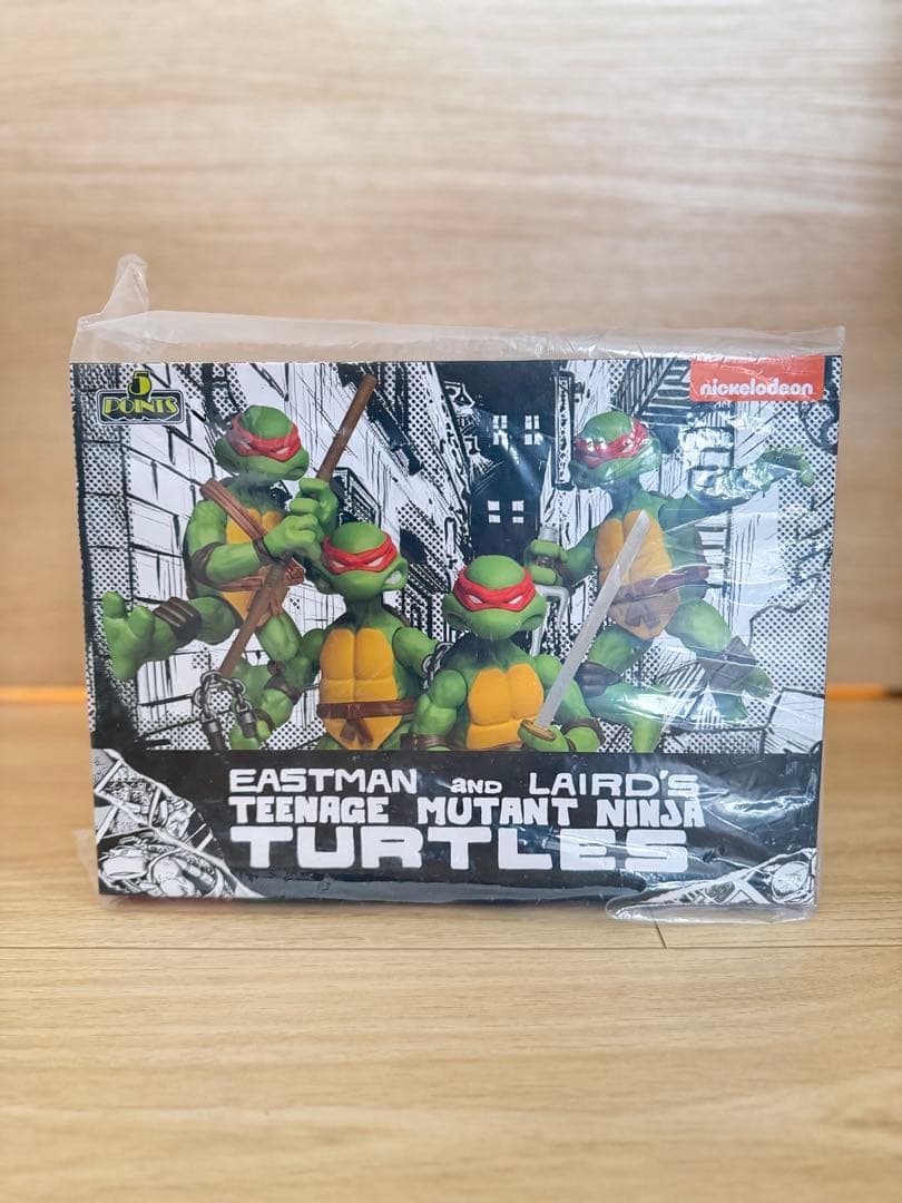 Mezco toys 5ポイント プラス　TMNT タートルズ フィギュア