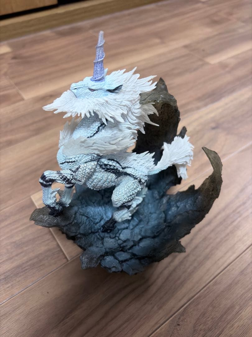 蜜*読様 モンスターハンター　クリエイターズモデル　キリンフィギュア