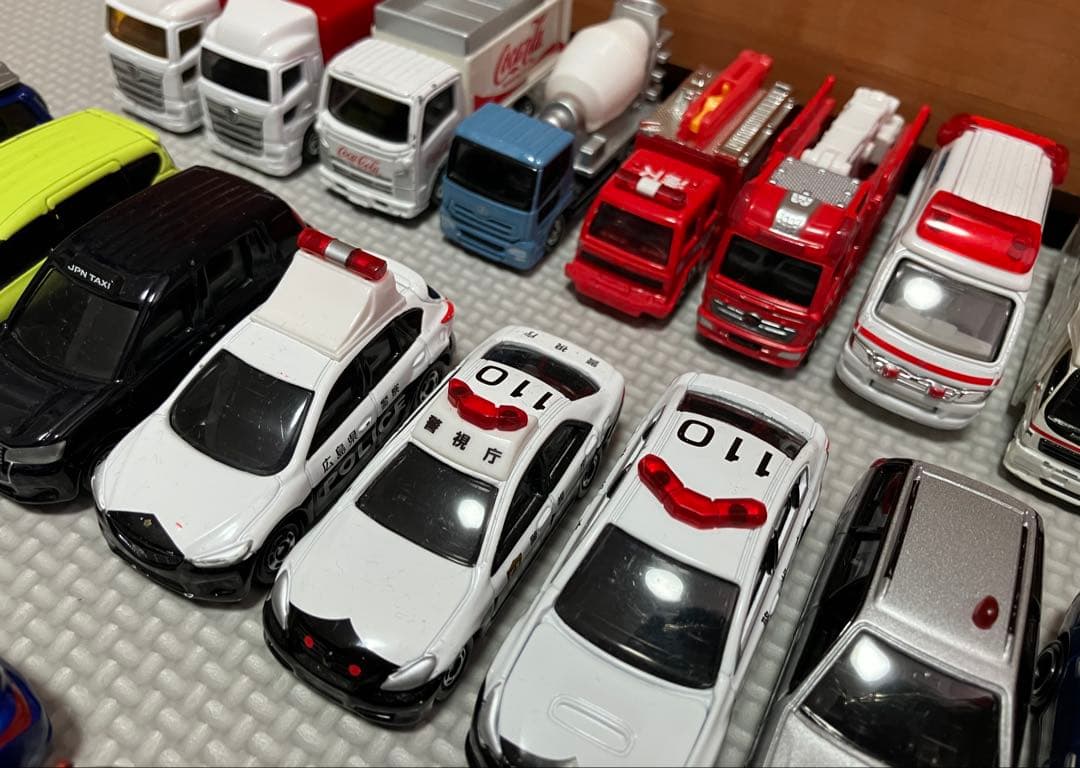 トミカ まとめ売り 20台セット＋オマケ1台 - メルカリ