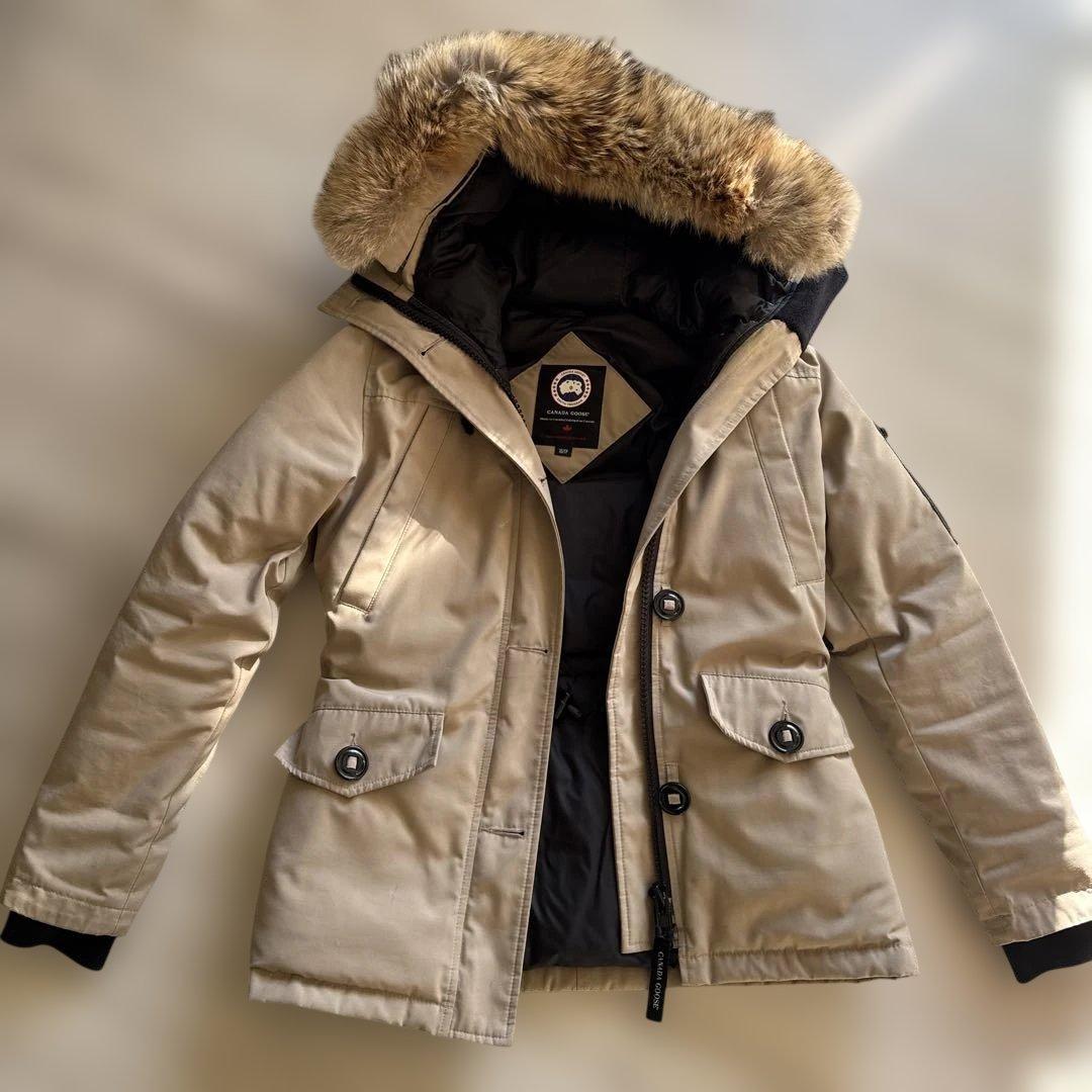 と*y様   ダウン　ベージュ ブロンテパーカ