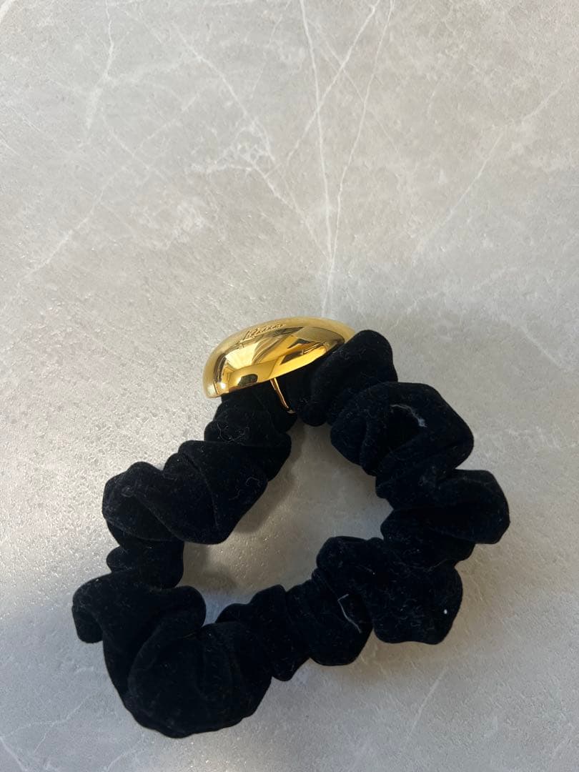 ＜LETICIA＞エッグ ベルベット シュシュ