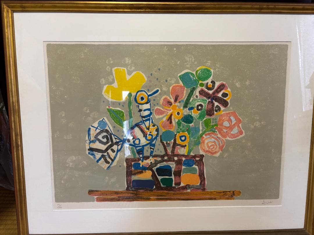 抽象的な花瓶のパステル画