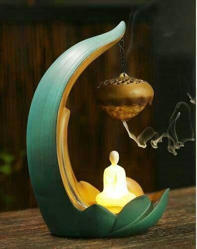 家庭用室内沈香炉   あかりをつける  アロマボールの透かし彫檀香炉置物